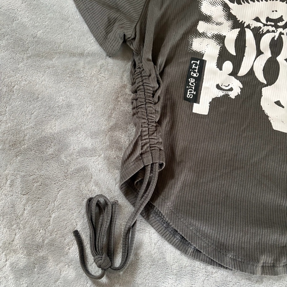 SHEIN Gray Ribbed Tee - Picture 3 of 6
